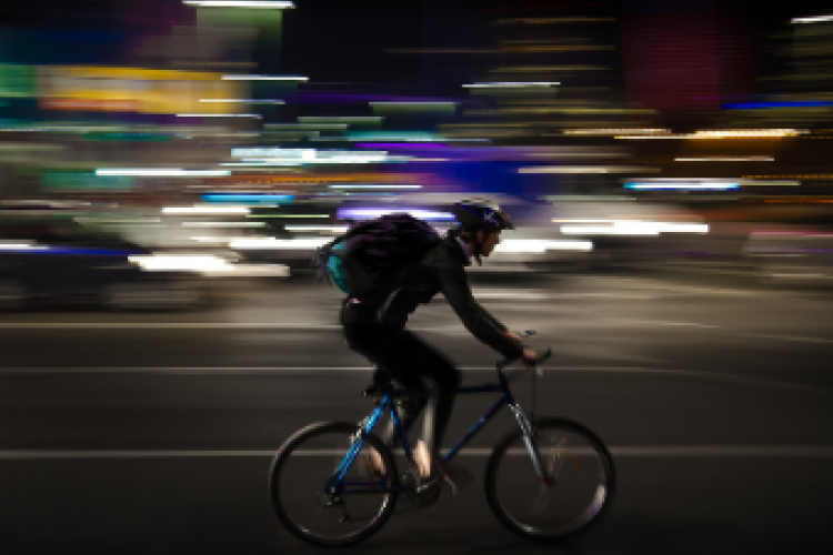 Firmato il primo contratto collettivo in Europa per i ciclofattorini