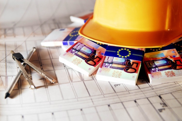 Lavori affidati all’impresa di piccole dimensioni: appalto o contratto d’opera?