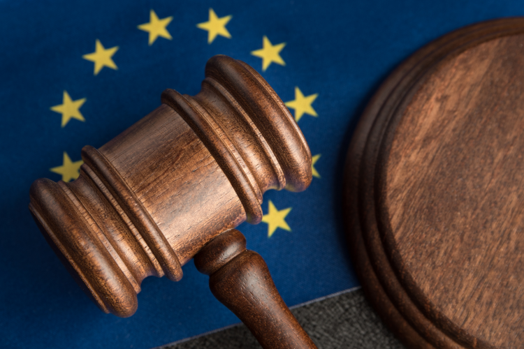 Corte UE - Avvocato Generale: va respinto il ricorso della Polonia contro direttiva 2019/790 sul diritto d’autore e i diritti connessi nel mercato unico digitale perché tale direttiva è compa