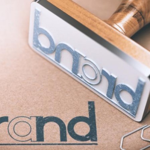 La licenziataria di un marchio può chiedere il rinnovo dello stesso solo se espressamente autorizzata dal suo titolare