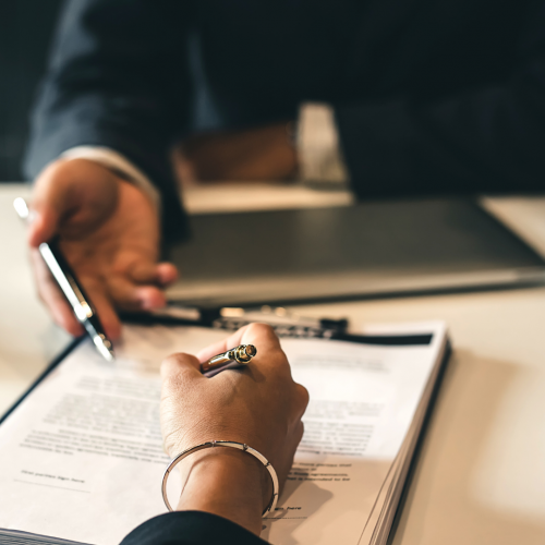 Quale tutela se il contratto è dichiarato inesistente? La Cassazione fa il punto sull’azione di ingiustificato arricchimento