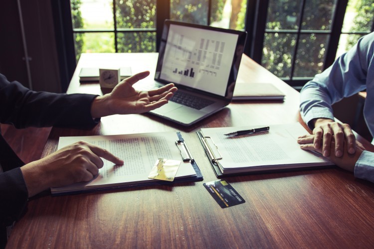 Diritto del correntista segnalato in Centrale Rischi: richiesta di risarcimento danni per cancellazione tardiva