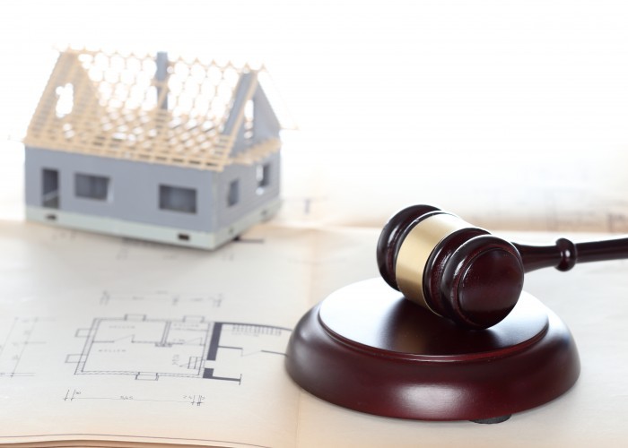 Contratto preliminare di compravendita immobiliare e natura giuridica del termine per la stipula del definitivo