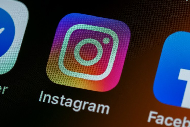 Diffamazione attraverso Facebook e Instagram, portata territoriale dell’ordine di rimozione